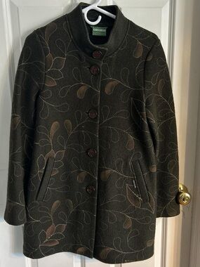 Geiger Women's
Embroidered Wool Jacket - Dark Olive
Green Floral Paisley